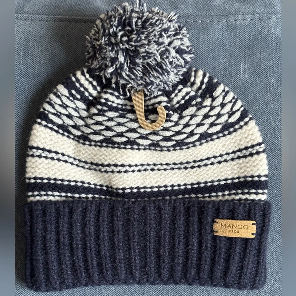NWOT Mango Kids Navy and Cream Jacquard Pom Pom Beanie Size: 6-9 (54 cm)